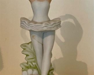 VINTAGE LEFTON CHINA HAND PAINTED BALLERINA