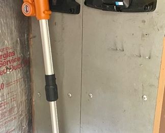 WORX CORDLESS TRIMMER