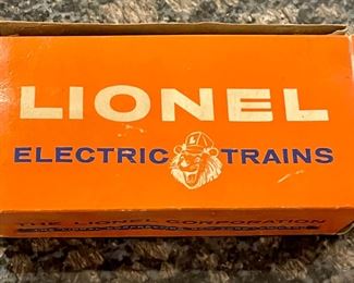 VINTAGE LIONEL ELECTRIC TRAINS - CABOOSE #6017