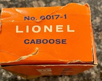 VINTAGE LIONEL ELECTRIC TRAINS - CABOOSE #6017