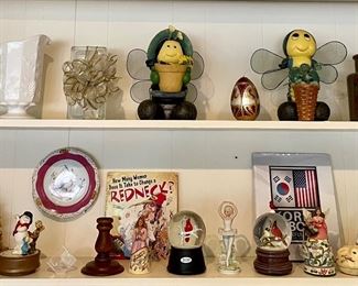 MISCELLANEOUS DECOR/BOOKS