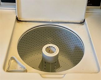 MAYTAG WASHER

*** AVAILABLE FOR PRE-SALE PURCHASE ***