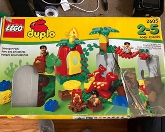 Lego Dinasaur Park. Missing 2 pieces