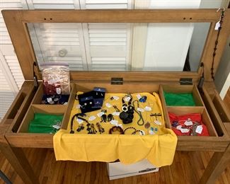 Just setting up jewelry but no disappointments with the assortment 