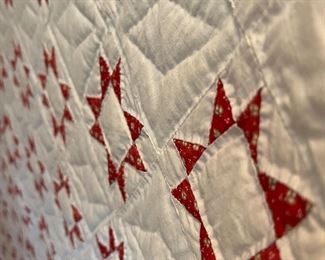 GORGEOUS Red and White Star Vintage Quilt