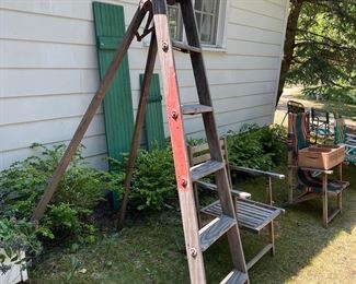 Cherry pickers ladder