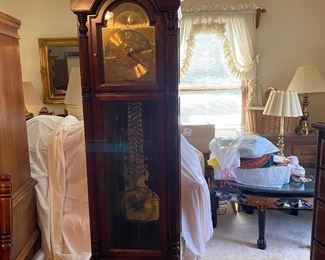 Grand father clock 24x13x82