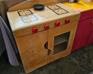 PLAY KITCHEN