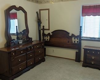 Bedroom set