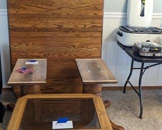 Dining room table, end table 