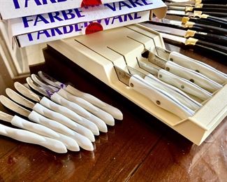 Cutco knives. Looks like new!