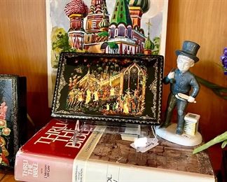 Russian lacquer boxes in all sizes!