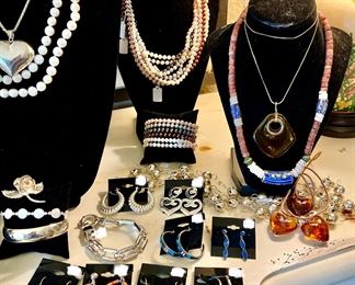 Pearls, African trade beads, amber. 