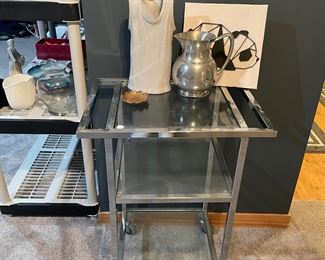 Glass and solver cart