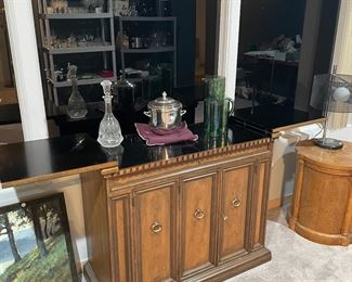 Bar cabinet / buffet