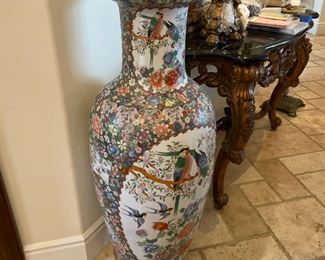 Hand made Chinese Vase with birds and Garden Seen 