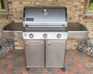 Webber Gensis barbque grill (Clean) $ 300