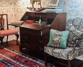 Likely Virginia desk