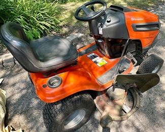 Husqvarna 2018 YTH24V48