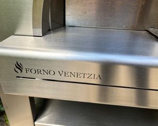 Forno Venetzia Pronto 500 33-Inch Outdoor Wood-Fired Pizza Oven