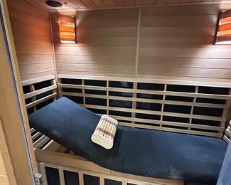 Jacuzzi CLEARLIGHT PREMIER IS-5
FAR INFRARED 5 PERSON INFRARED SAUNA