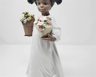 002 LLADRO First Flowers Black Legacy Collection