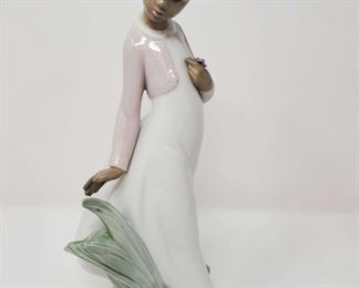 LLADRO Pretty Flowers Black Legacy Collection