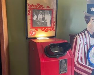 Mutoscope Movie machine with "Galloping Fury" with Hoot Gibson. No key, light turns on, crank won't turn.