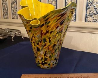 D20 - $30 11.75” hand made Alicja made in Poland Vase. 