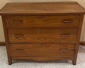 Antique 3 Drawer Solid Oak Dresser With Wood Pulls