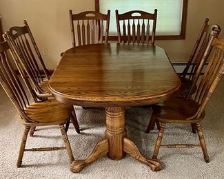 Vintage Shin Lee Solid Oak Double Pedestal Clawfoot Dining Table With 6 Chairs And 2 Interior Leaves