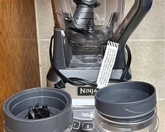 Ninja 9 Cup Blender Model BL660 30 With Cups
