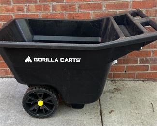 Gorilla Cart 5 Cubic Foot Poly Cart