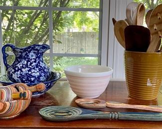 Vintage  And Antique Utensil Lot - Rainbow Wood Bowls Scoops And Spoons, Chintz Set, Pyrex Pink Bowl, And More