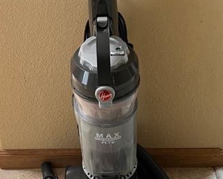 Windtunnel Hoover Max Performance Pet Bagless Vacuum Cleaner With Attachments