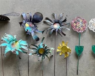 (14) Pieces Of Metal Yard Art Flowers And Bugs