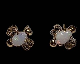 05 Gold Opal Earrings