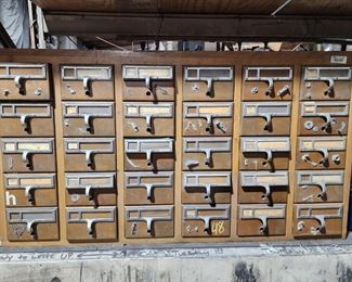 Used for Parts cabinet, catalog compartments 