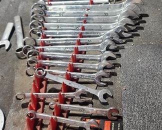 Snap-on and Mac tools