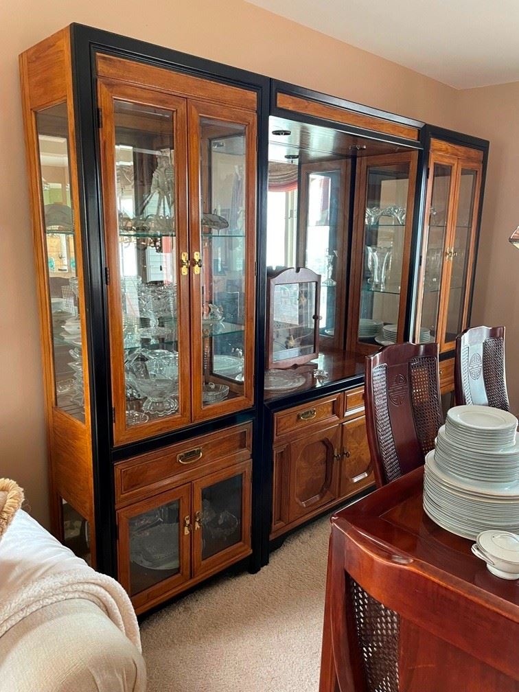 Beautiful cabinetry !