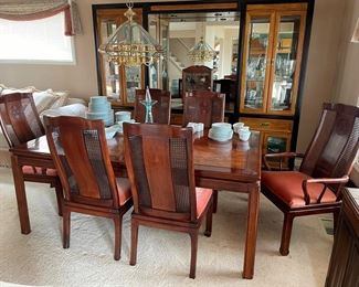 Amazing dining table and chairs