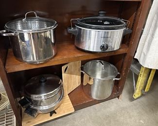 Like new stockpots and vintage salad master electric skillet
