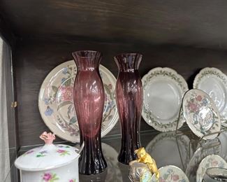 Pair of purple vases, cat viewing fishbowl small clock