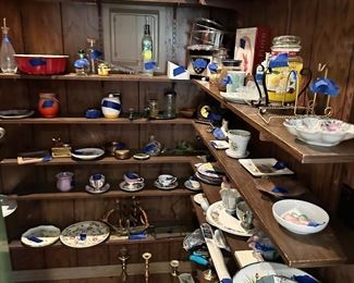 Lots of decor, candles, etc