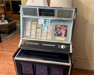 Rockola Jukebox -  needs some repairs