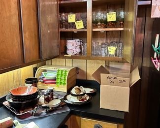 Lots of kitchen items, box lots.  