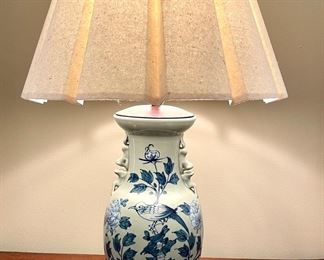 $350. Antique Chinoiserie Lamp. 30 x 17.