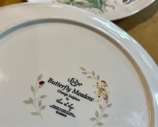 2 Lenox Dinner Plates - Butterfly Meadow Louise Le Luyer (Orange Sulphur)