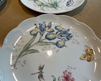 2 Lenox Dinner Plates - Butterfly Meadow Louise Le Luyer (Orange Sulphur)