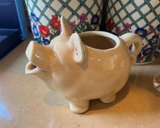 Ceramic Pottery Pig Creamer